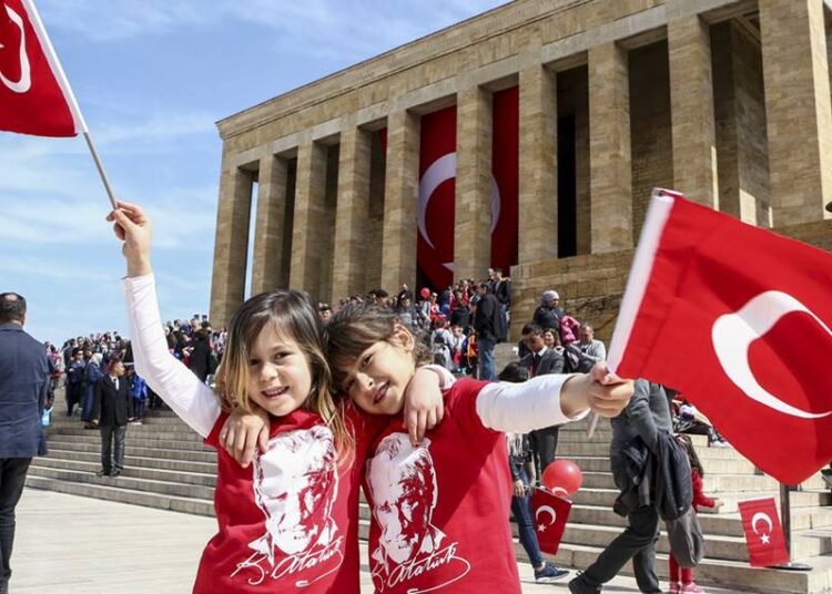 Egemenlik çocuklarındır!