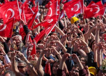 Seçim mi savaş mı?