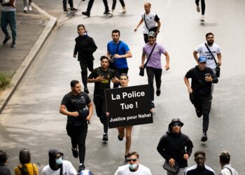 Irkçılara dokunan olur mu?