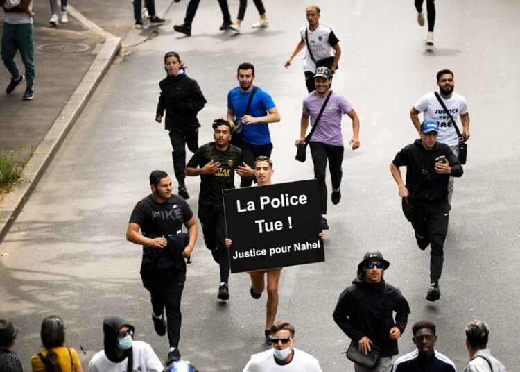 Irkçılara dokunan olur mu?