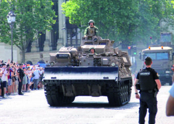 Pusulasını yitiren Fransa’nın aynası