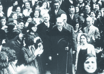 Laik eğitim devletin ve milletin aydınlık geleceğidir