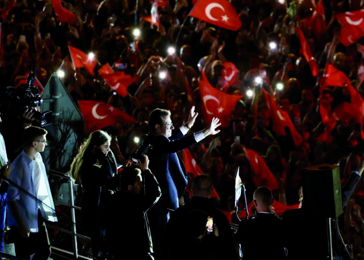 ‘İmamoğlu bizdendir’