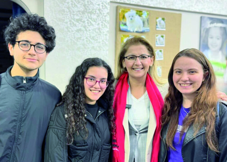 Giderseniz gitmeyin!