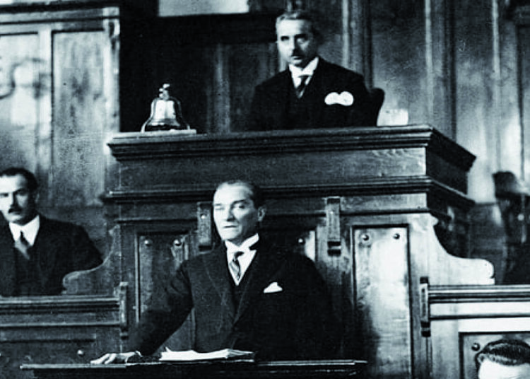 100 yıllık miras ve umutsuz gençler