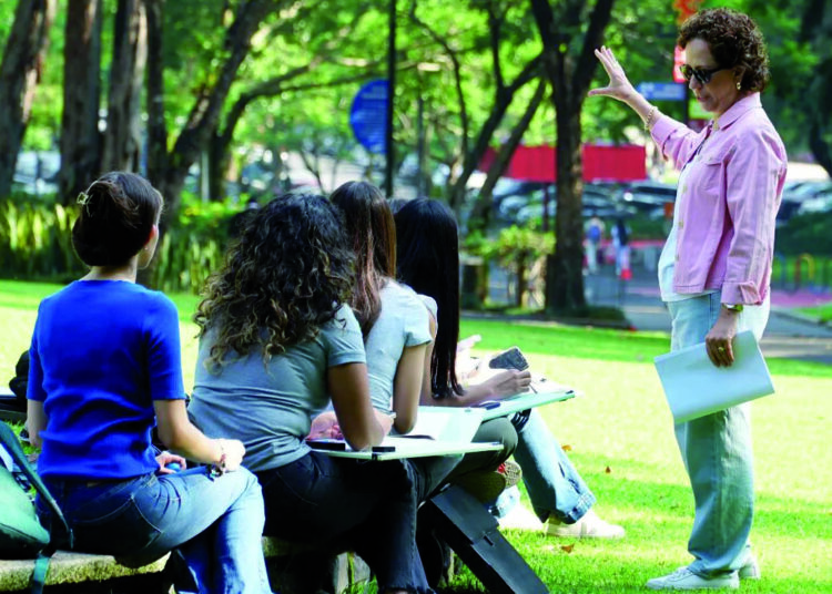 Devlete karşı bir üniversite