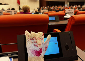 ‘Bir kap su diye rica ediyorduk, şimdi öldürmeyin diye direniyoruz’