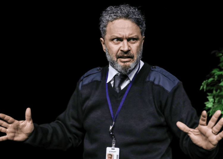 Bana kimse ne olduğunu anlatmadı