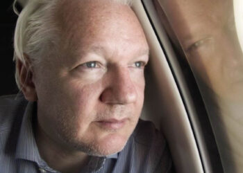 Assange adalet bekliyor