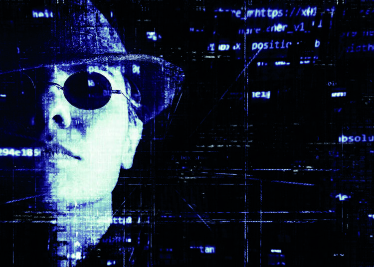 Her yanımız Rus casusu!