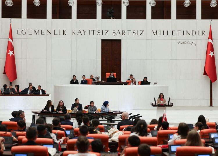 Egemenlik milletindir, hiçbir kişiye bırakılamaz