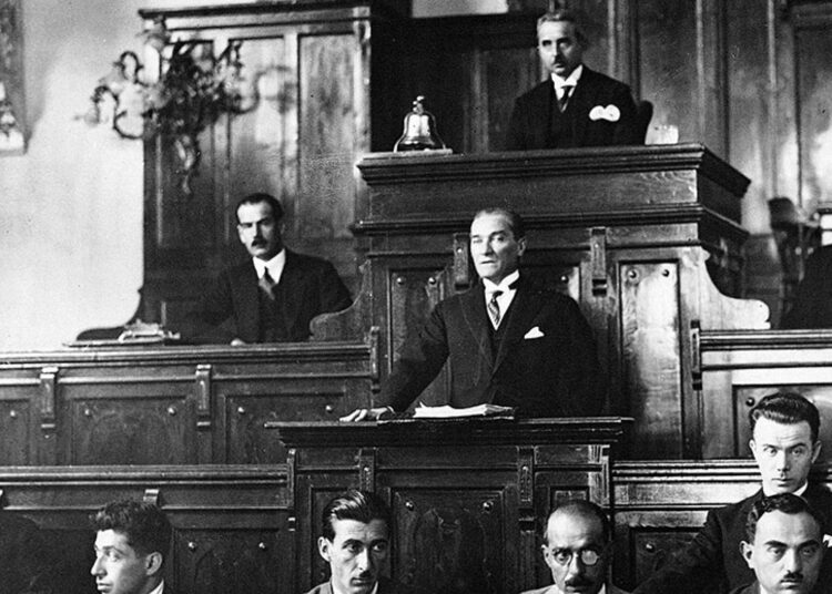 Atatürk ve milli egemenlik