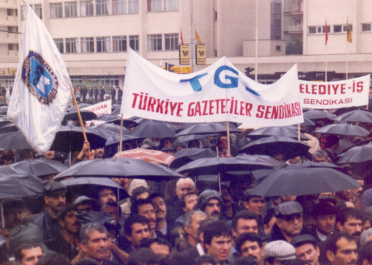Sadece sendikalı değil örgütlü de olunmalı