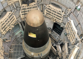 Nükleer vahşete karşı büyük birlik