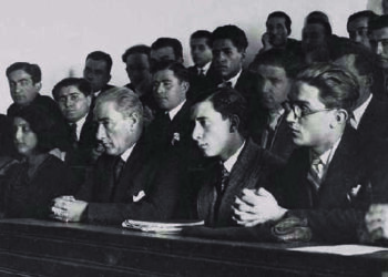 Cumhuriyet’in aynasında bugün