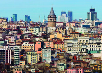 İMPARATORLUĞUN KUDRETLİ KANATLARI